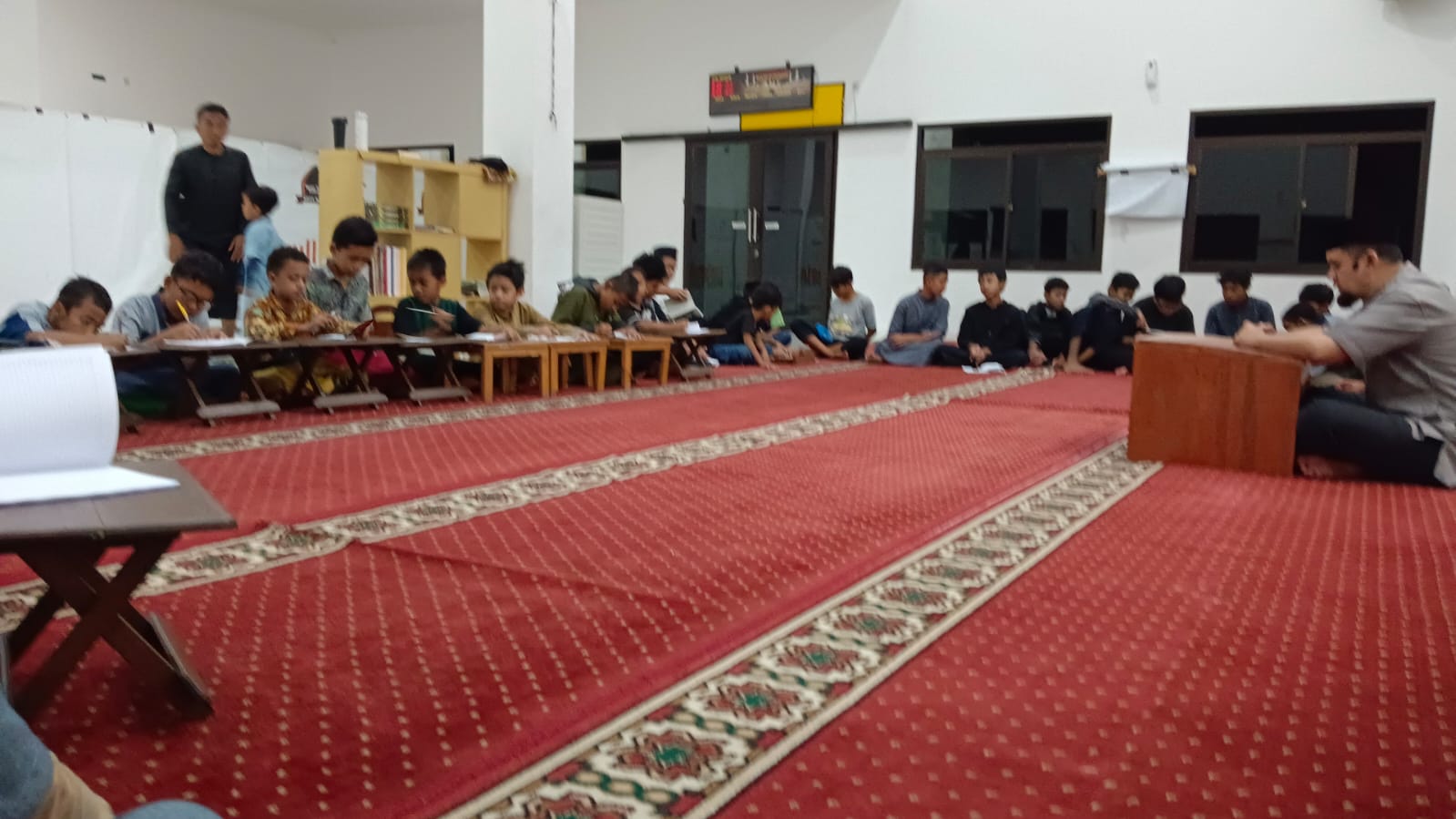 	JADWAL KAJIAN MASJID AT TAAWUN CIOMAS 